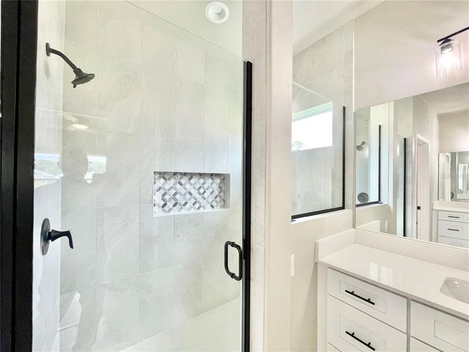 For Sale: $399,900 (3 beds, 2 baths, 1722 Square Feet)