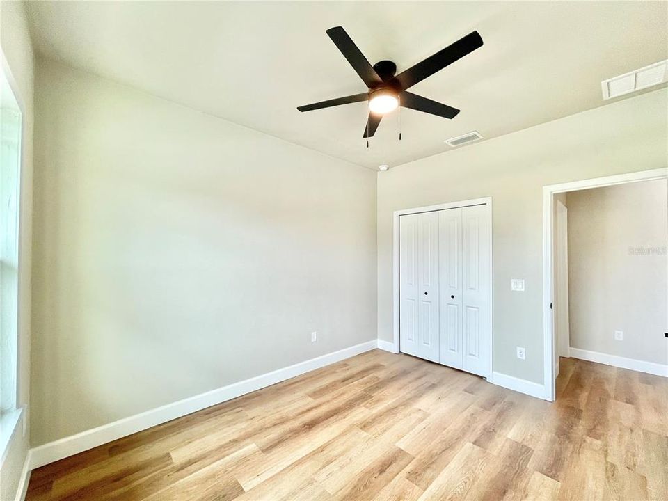 For Sale: $399,900 (3 beds, 2 baths, 1722 Square Feet)