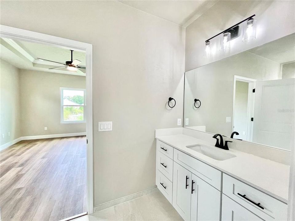 For Sale: $399,900 (3 beds, 2 baths, 1722 Square Feet)