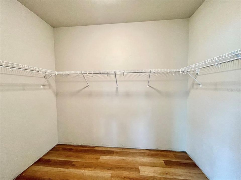 For Sale: $399,900 (3 beds, 2 baths, 1722 Square Feet)