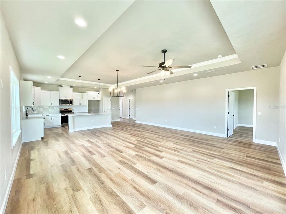 For Sale: $399,900 (3 beds, 2 baths, 1722 Square Feet)