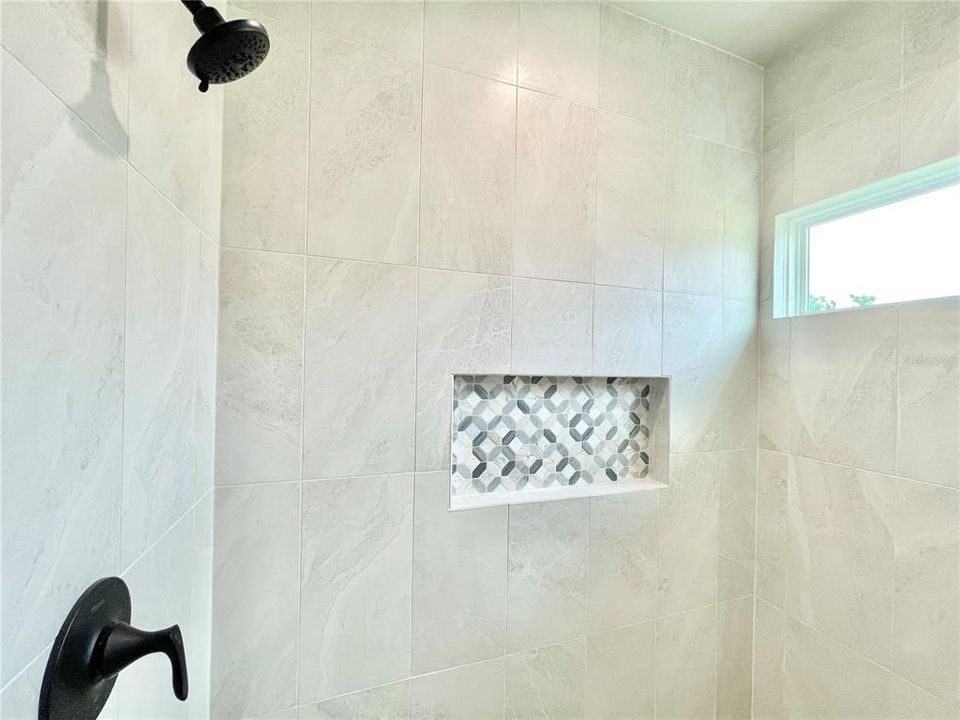 For Sale: $399,900 (3 beds, 2 baths, 1722 Square Feet)