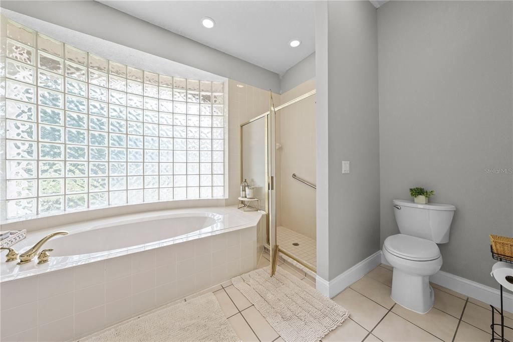На продажу: $465,900 (3 спален, 2 ванн, 1845 Квадратных фут)