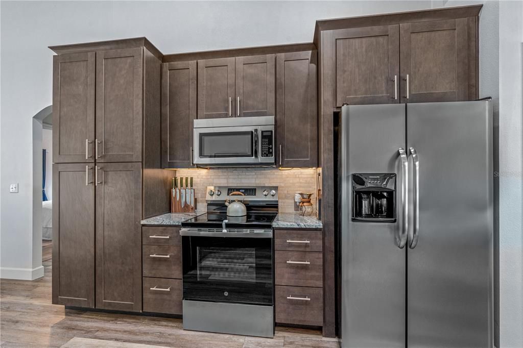 For Sale: $375,000 (3 beds, 2 baths, 1616 Square Feet)