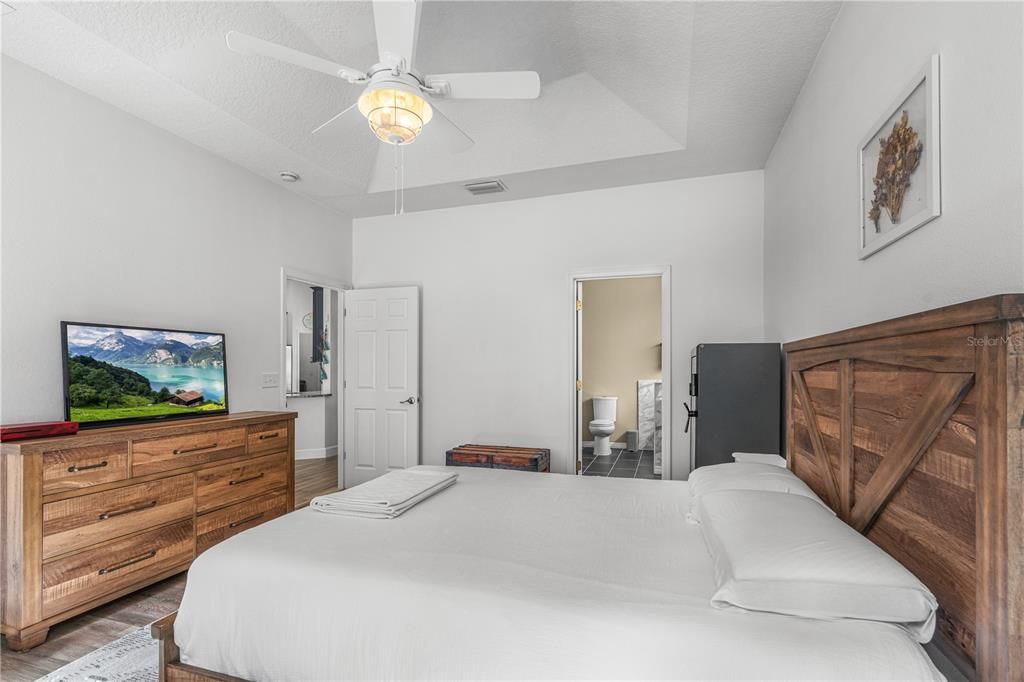 For Sale: $375,000 (3 beds, 2 baths, 1616 Square Feet)