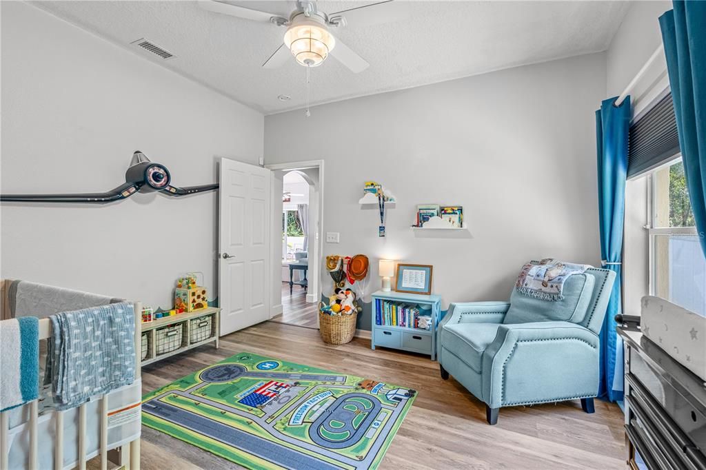 For Sale: $375,000 (3 beds, 2 baths, 1616 Square Feet)