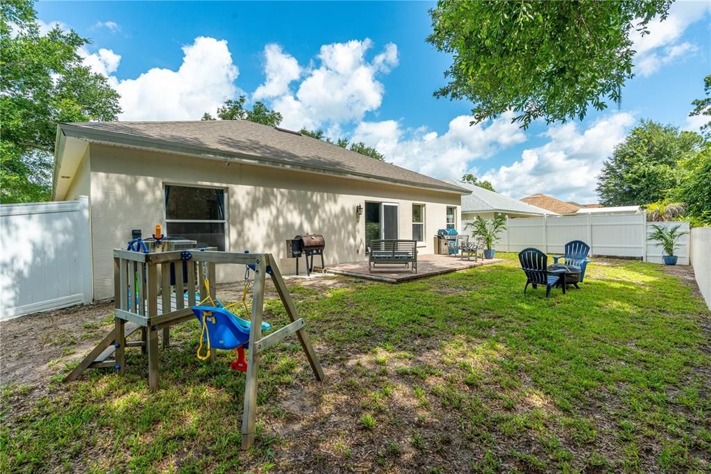 For Sale: $375,000 (3 beds, 2 baths, 1616 Square Feet)