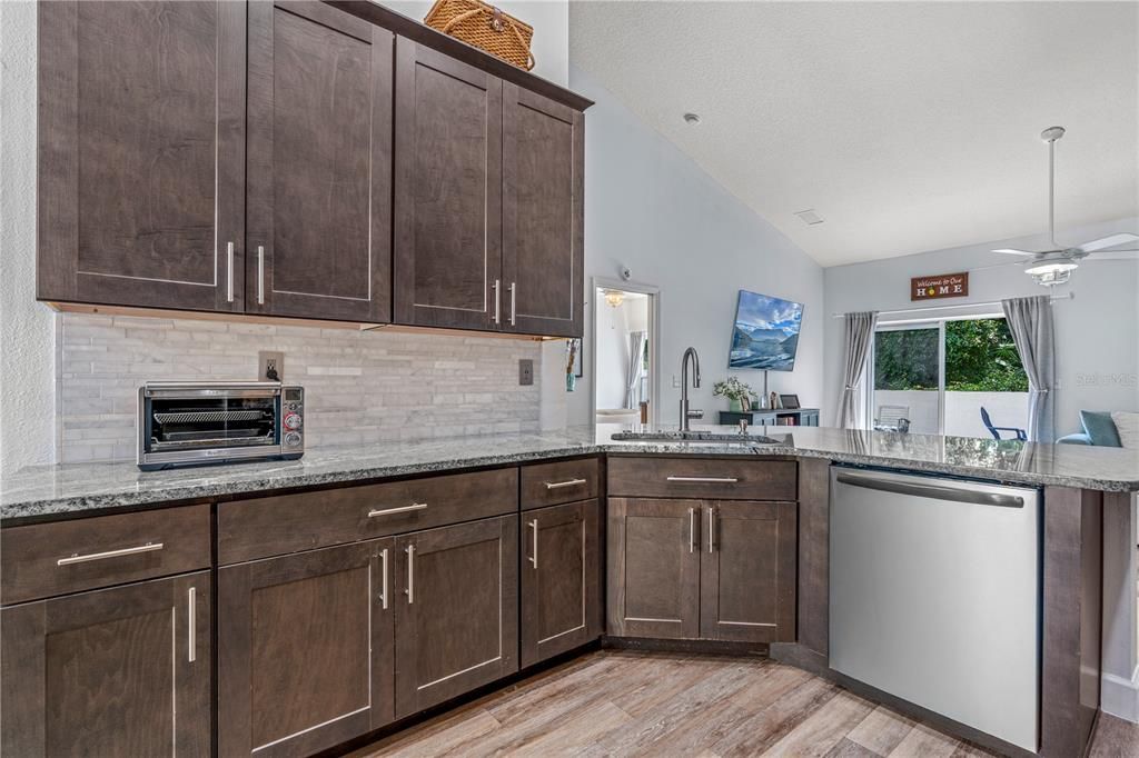 For Sale: $375,000 (3 beds, 2 baths, 1616 Square Feet)