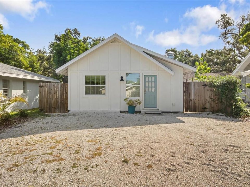 En Venta: $649,000 (3 camas, 3 baños, 1855 Pies cuadrados)