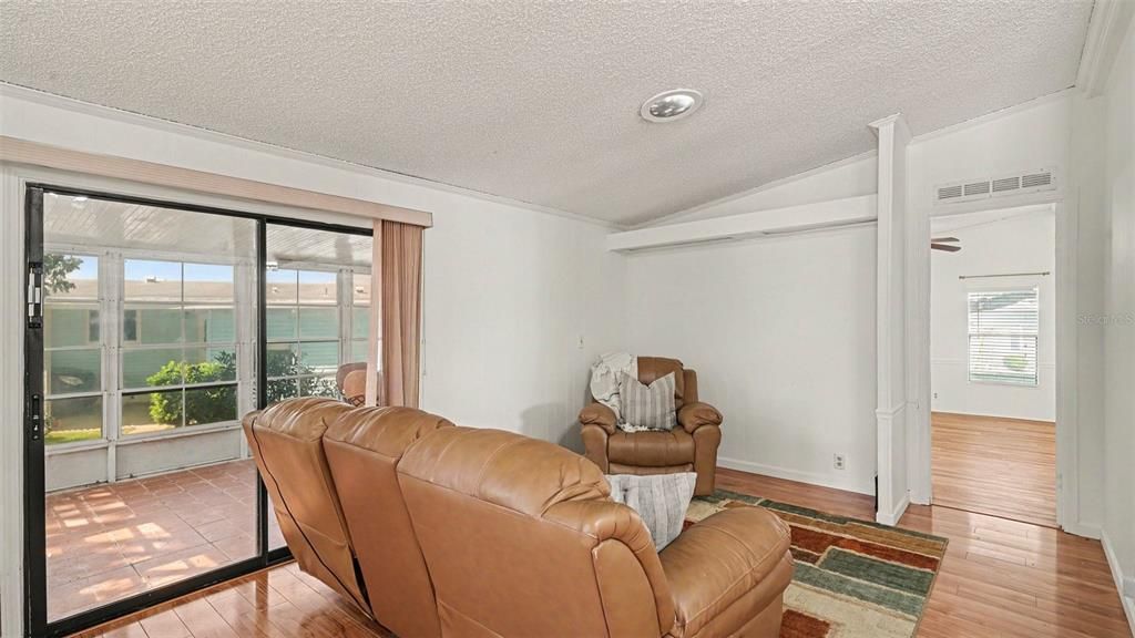 En Venta: $164,900 (2 camas, 2 baños, 1518 Pies cuadrados)