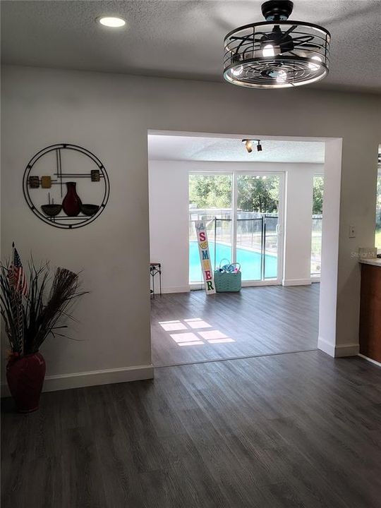 For Sale: $329,900 (4 beds, 2 baths, 1746 Square Feet)