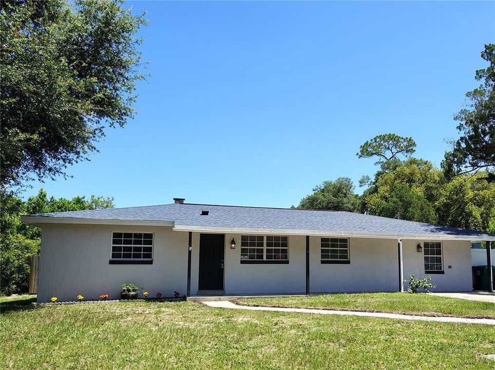 For Sale: $329,900 (4 beds, 2 baths, 1746 Square Feet)