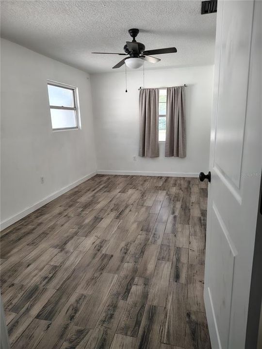 For Sale: $329,900 (4 beds, 2 baths, 1746 Square Feet)