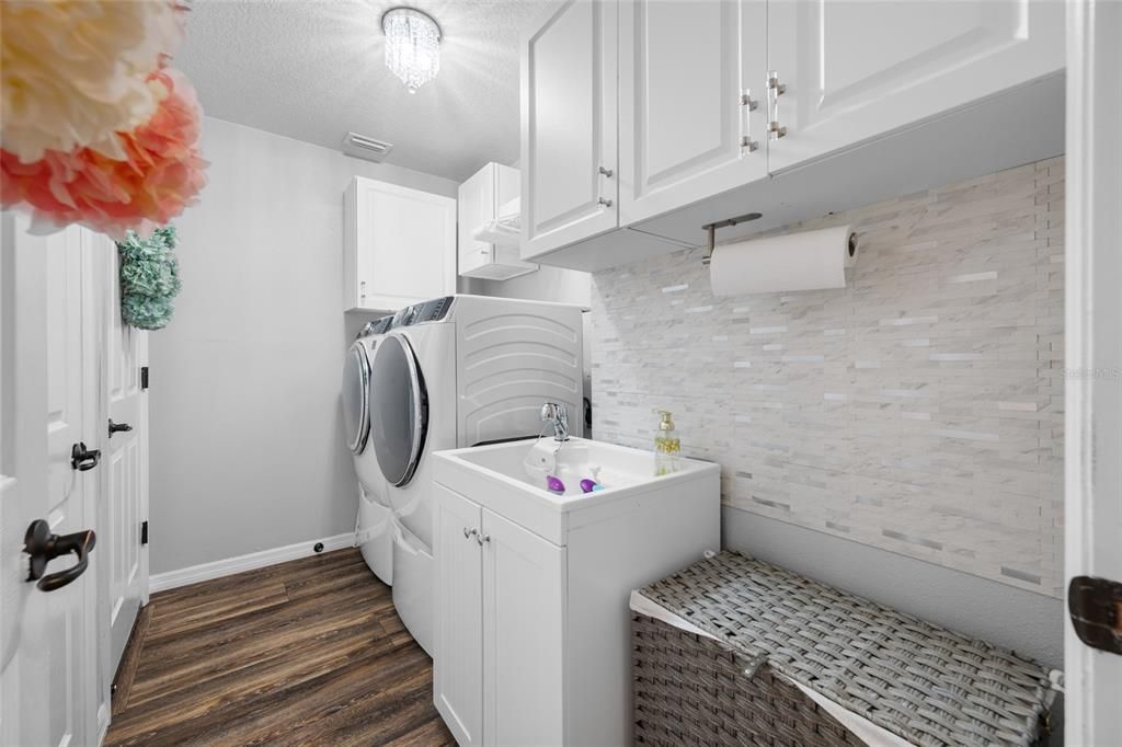 En Venta: $625,000 (4 camas, 3 baños, 2546 Pies cuadrados)