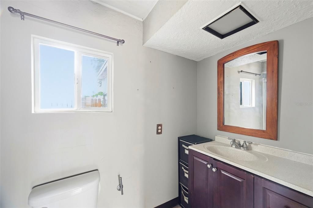 For Sale: $280,000 (4 beds, 0 baths, 1394 Square Feet)