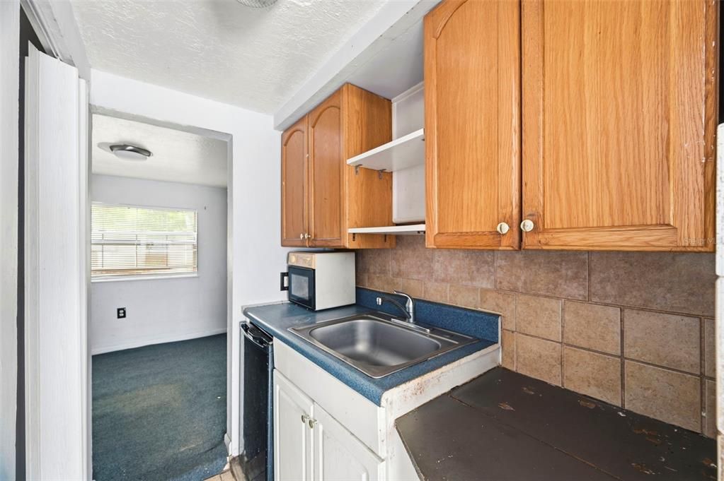 For Sale: $280,000 (4 beds, 0 baths, 1394 Square Feet)