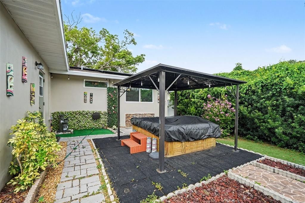 En Venta: $350,000 (2 camas, 2 baños, 1443 Pies cuadrados)