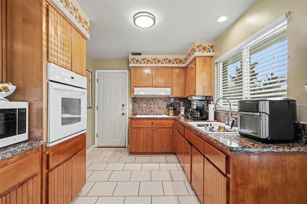 En Venta: $350,000 (2 camas, 2 baños, 1443 Pies cuadrados)