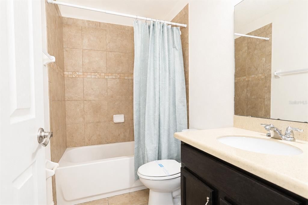 En Renta: $3,950 (5 camas, 4 baños, 2800 Pies cuadrados)
