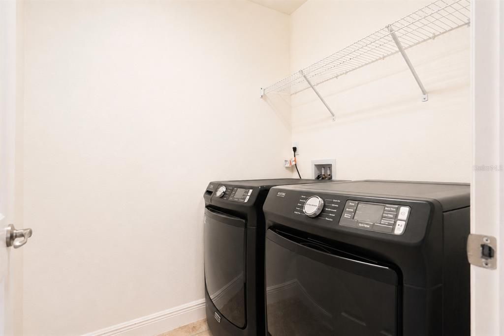 En Renta: $3,950 (5 camas, 4 baños, 2800 Pies cuadrados)