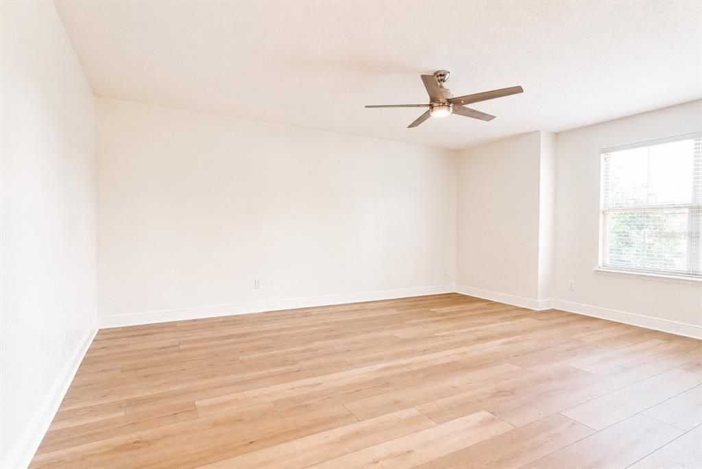 En Renta: $3,950 (5 camas, 4 baños, 2800 Pies cuadrados)