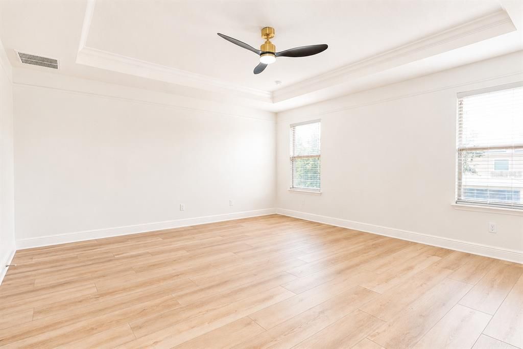 En Renta: $3,950 (5 camas, 4 baños, 2800 Pies cuadrados)