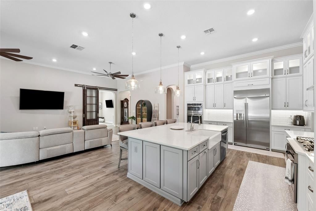 En Venta: $1,299,900 (4 camas, 3 baños, 3488 Pies cuadrados)