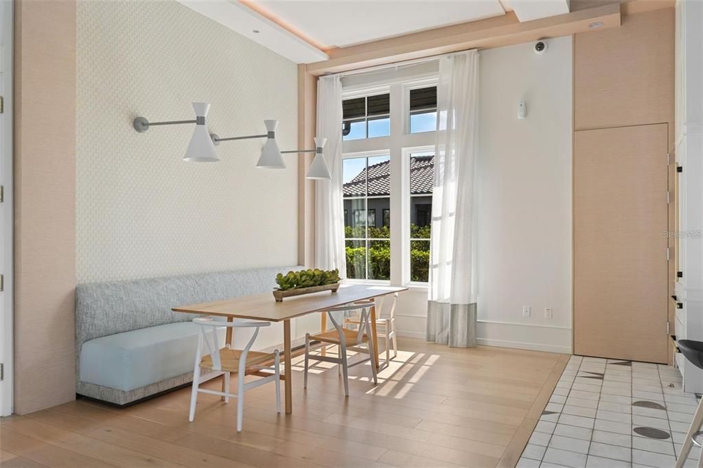 En Venta: $1,299,900 (4 camas, 3 baños, 3488 Pies cuadrados)