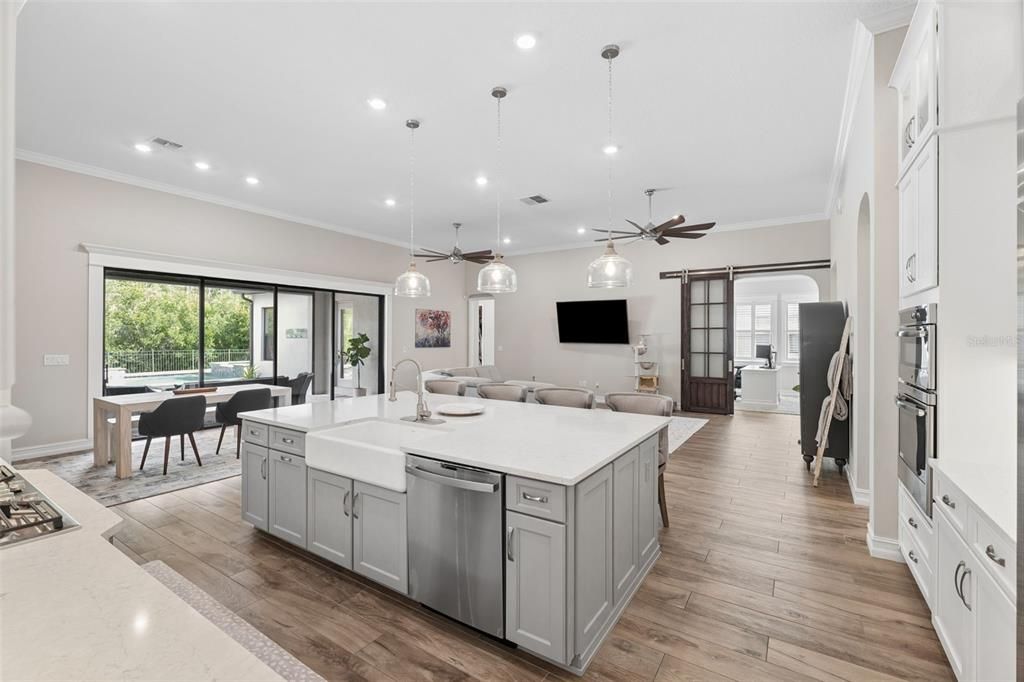 En Venta: $1,299,900 (4 camas, 3 baños, 3488 Pies cuadrados)