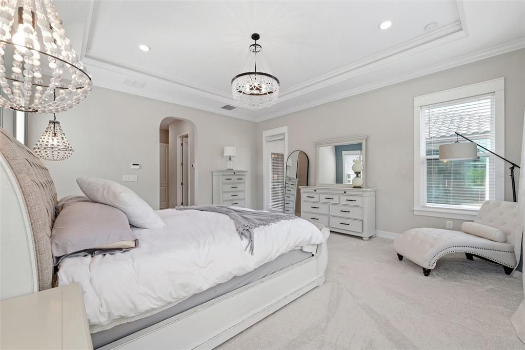 En Venta: $1,299,900 (4 camas, 3 baños, 3488 Pies cuadrados)