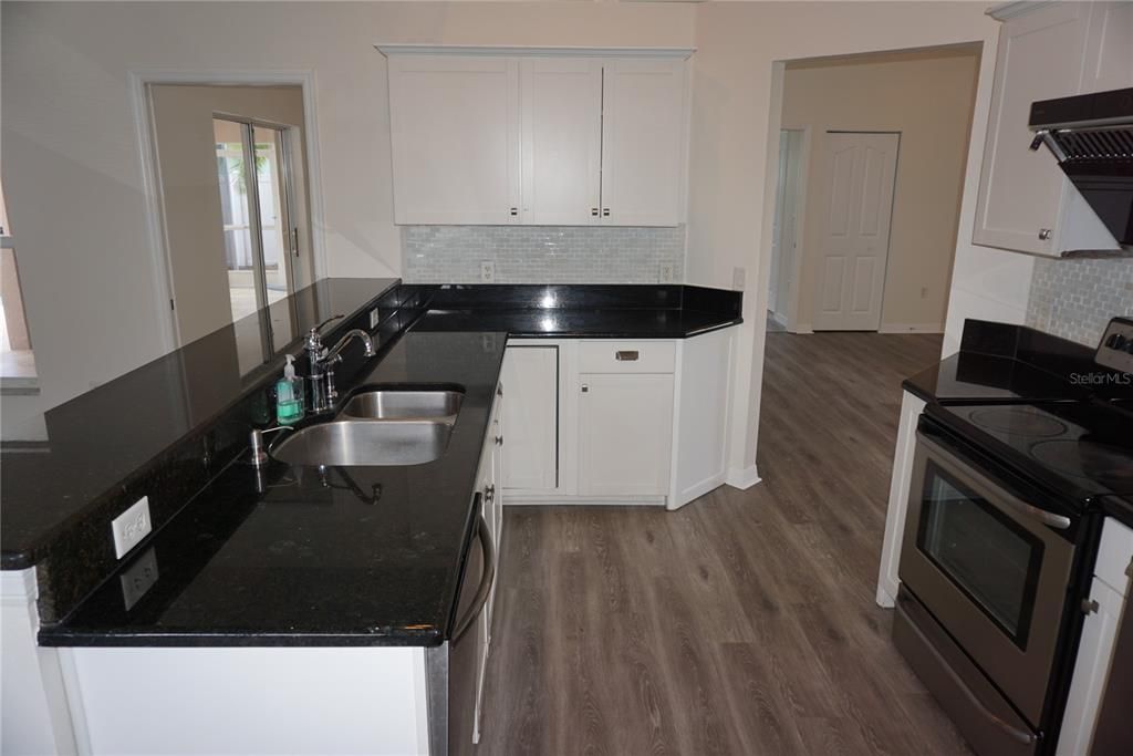 En Venta: $399,880 (3 camas, 2 baños, 1696 Pies cuadrados)