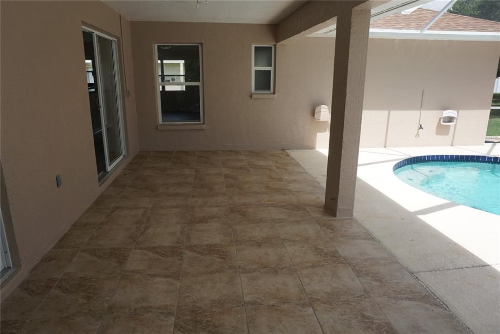 En Venta: $399,880 (3 camas, 2 baños, 1696 Pies cuadrados)