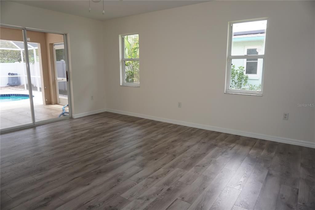 En Venta: $399,880 (3 camas, 2 baños, 1696 Pies cuadrados)