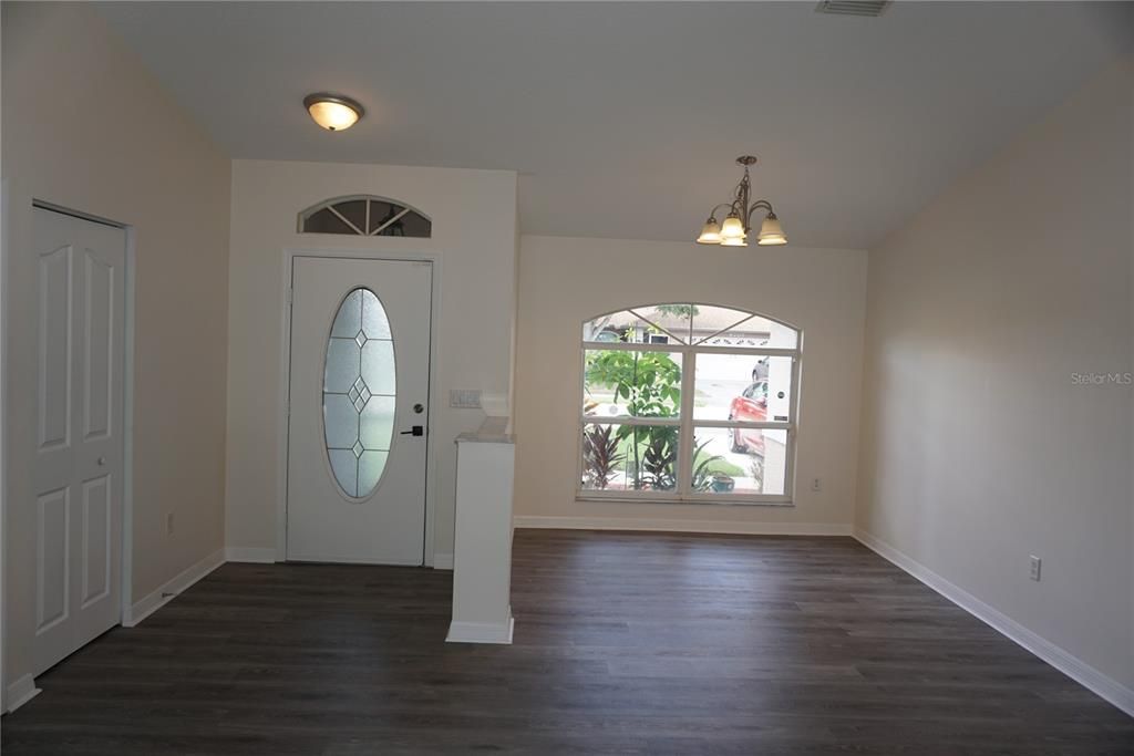 En Venta: $399,880 (3 camas, 2 baños, 1696 Pies cuadrados)