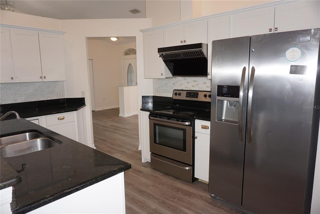 En Venta: $399,880 (3 camas, 2 baños, 1696 Pies cuadrados)