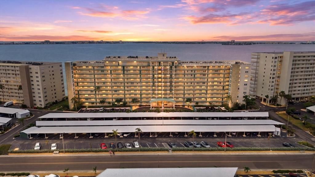 For Sale: $299,000 (2 beds, 2 baths, 1450 Square Feet)