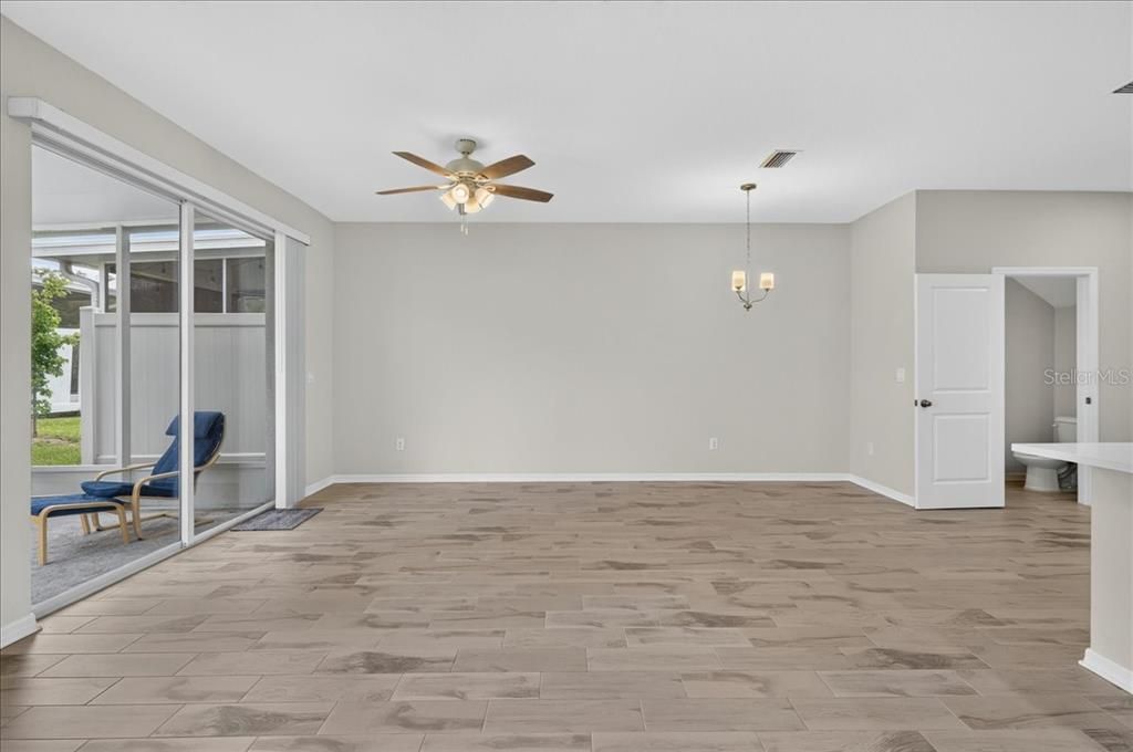 For Sale: $313,000 (3 beds, 2 baths, 1679 Square Feet)