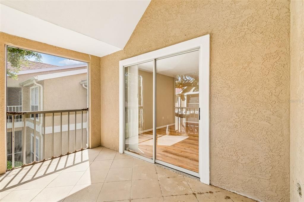 На продажу: $149,990 (2 спален, 2 ванн, 1164 Квадратных фут)