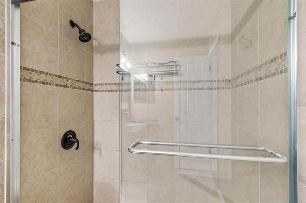 На продажу: $149,990 (2 спален, 2 ванн, 1164 Квадратных фут)