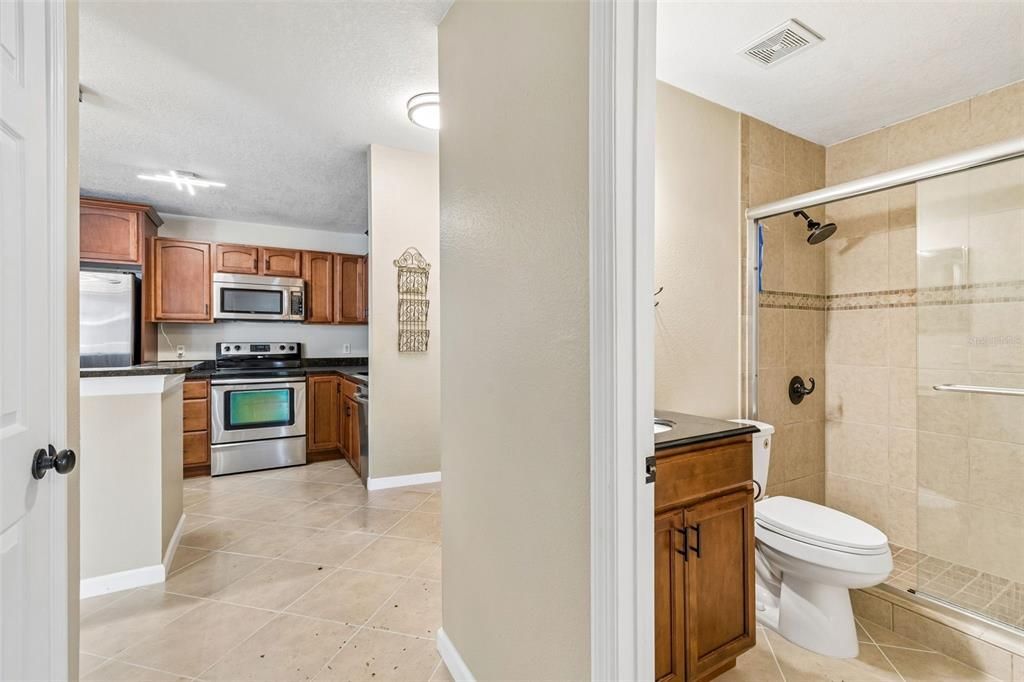 На продажу: $149,990 (2 спален, 2 ванн, 1164 Квадратных фут)