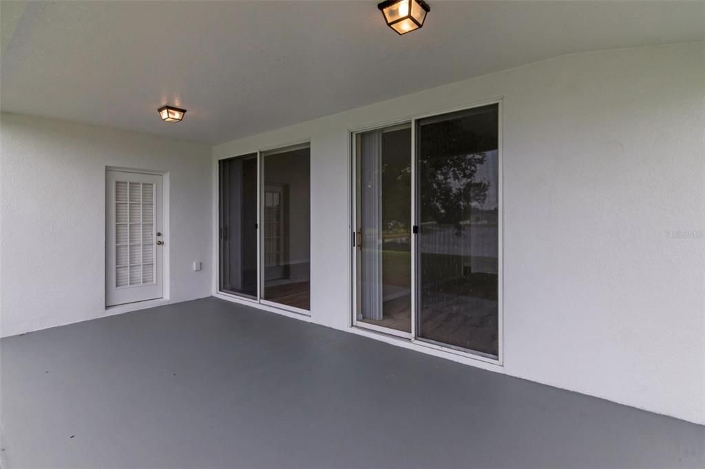 For Sale: $300,000 (3 beds, 2 baths, 1640 Square Feet)