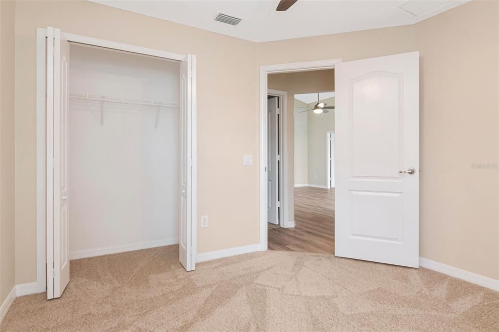 For Sale: $300,000 (3 beds, 2 baths, 1640 Square Feet)