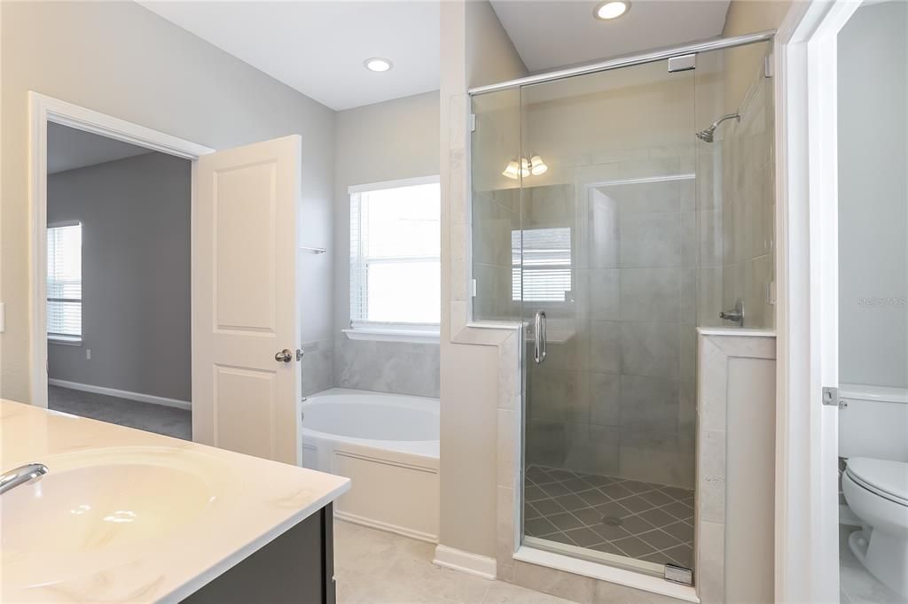 For Rent: $2,690 (4 beds, 2 baths, 2620 Square Feet)