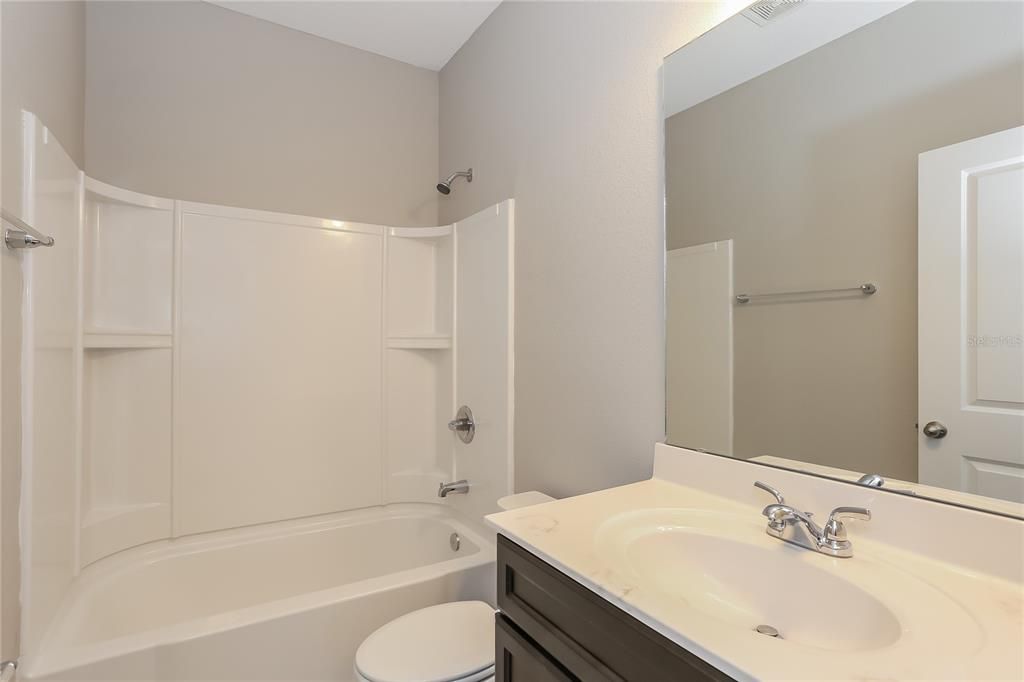 For Rent: $2,690 (4 beds, 2 baths, 2620 Square Feet)