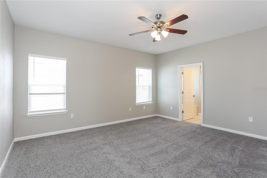 For Rent: $2,690 (4 beds, 2 baths, 2620 Square Feet)