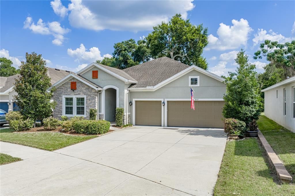 For Sale: $579,000 (4 beds, 3 baths, 2578 Square Feet)