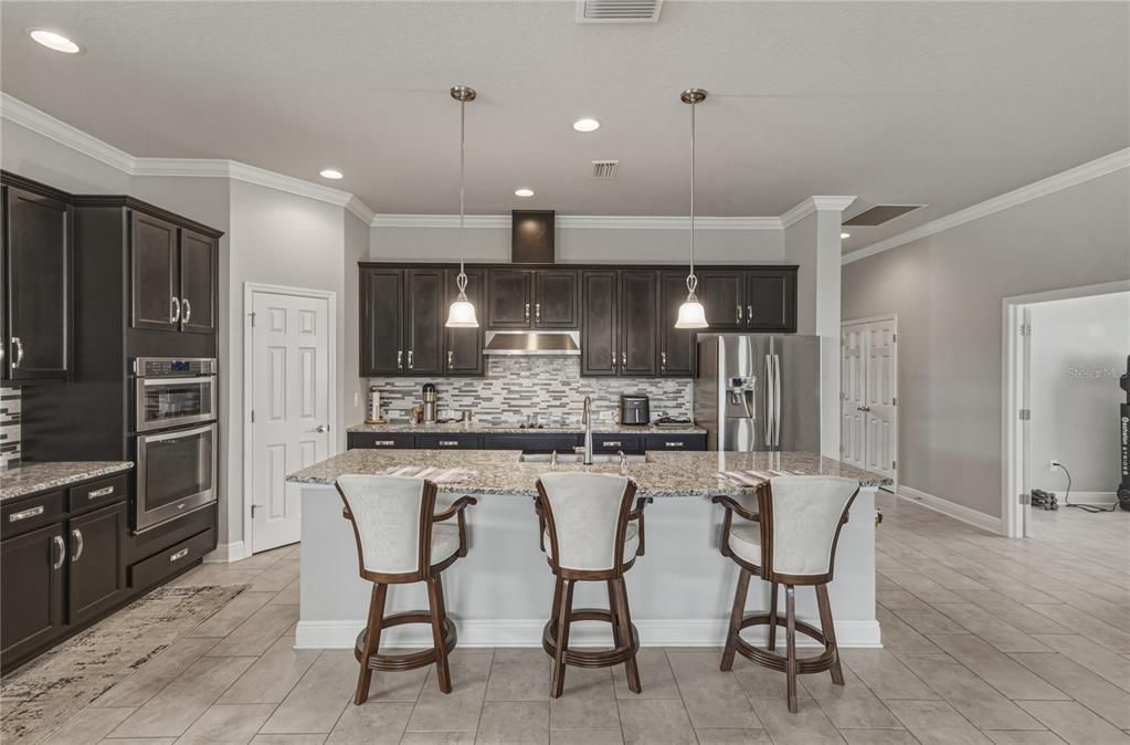 For Sale: $579,000 (4 beds, 3 baths, 2578 Square Feet)