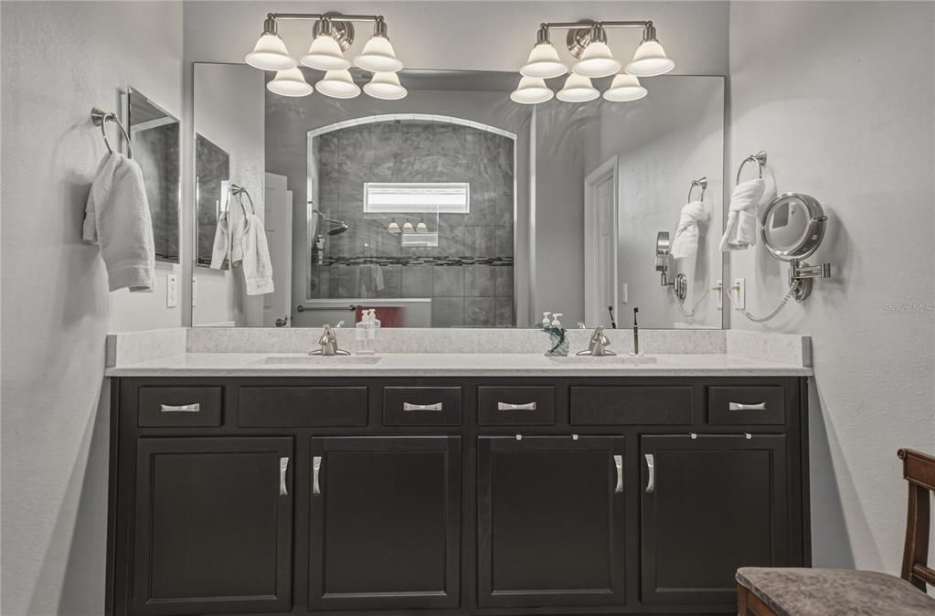 For Sale: $579,000 (4 beds, 3 baths, 2578 Square Feet)