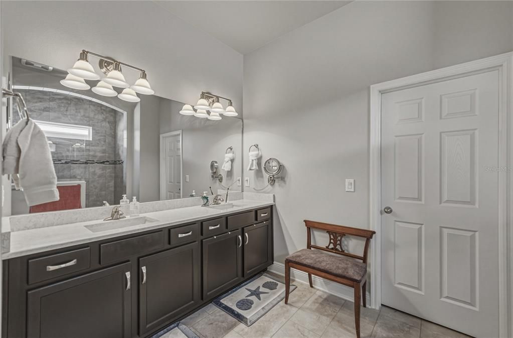 For Sale: $579,000 (4 beds, 3 baths, 2578 Square Feet)