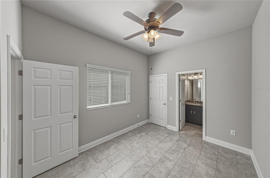 For Sale: $579,000 (4 beds, 3 baths, 2578 Square Feet)
